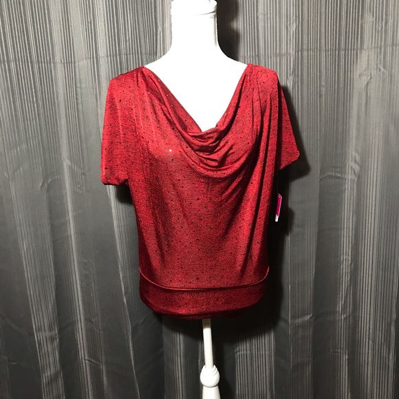 Red blouse - Picture 3 of 8